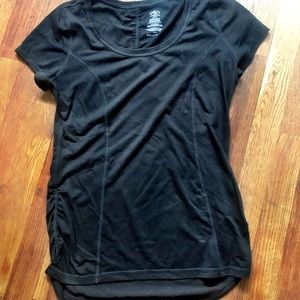 Women’s athletic short sleeve shirt